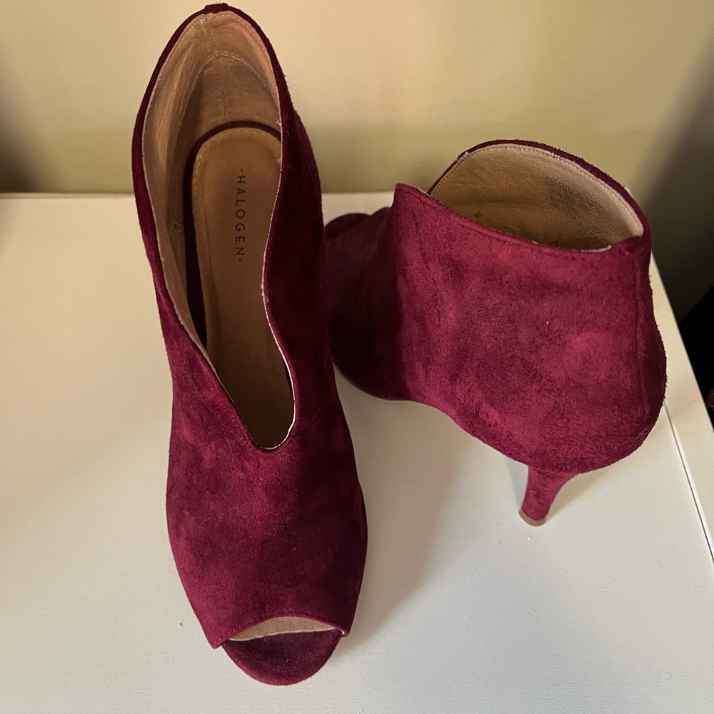 Halogen peep toe boots